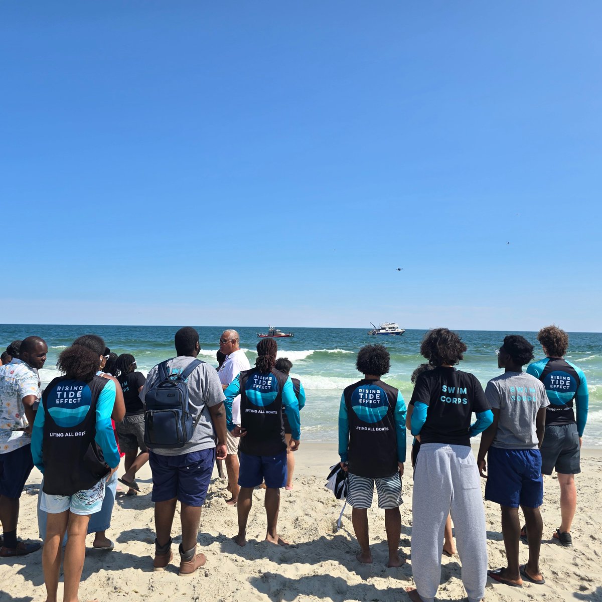 communityfundny's tweet photo. 116 strong! 🌊

Now in its fourth year, the Swim Safety Corps - a partnership program between @RisingTideEffct, @NYCYouth, and @communityfundny - is halfway through another summer of earn-while-you-learn swim training, drowning prevention, and career exploration.

At Water Rescue Demo Day, hosted by Rising Tide Effect, young people took their training to the Rockaway shoreline, learning alongside @FDNY, @nypd, @NYCParks , and the professionals who work every day to keep New Yorkers safe in and around the water.

Building skills. Creating pathways. Helping save lives. 💙

#SwimSafetyCorps #WaterSafety #NYCHAYouth #RockawayBeach