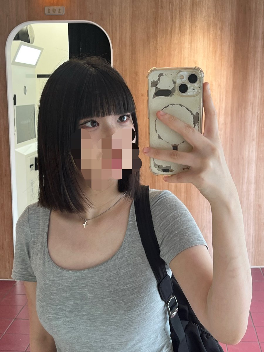 백아율 tweet media