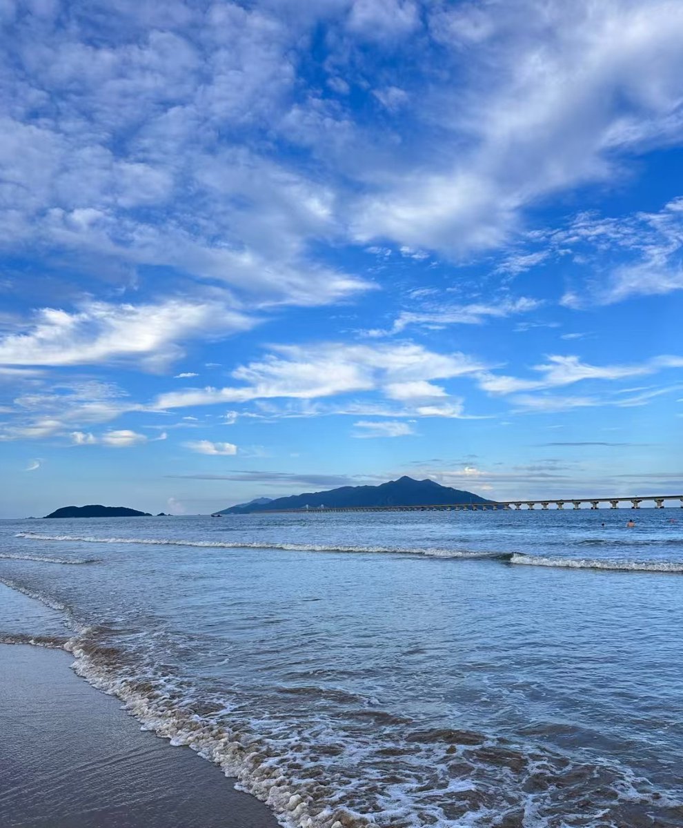 BalogunSonia4's tweet photo. The kind of sky that makes you forget your to-do list 😍 https://t.co/Zw1orw6BP6