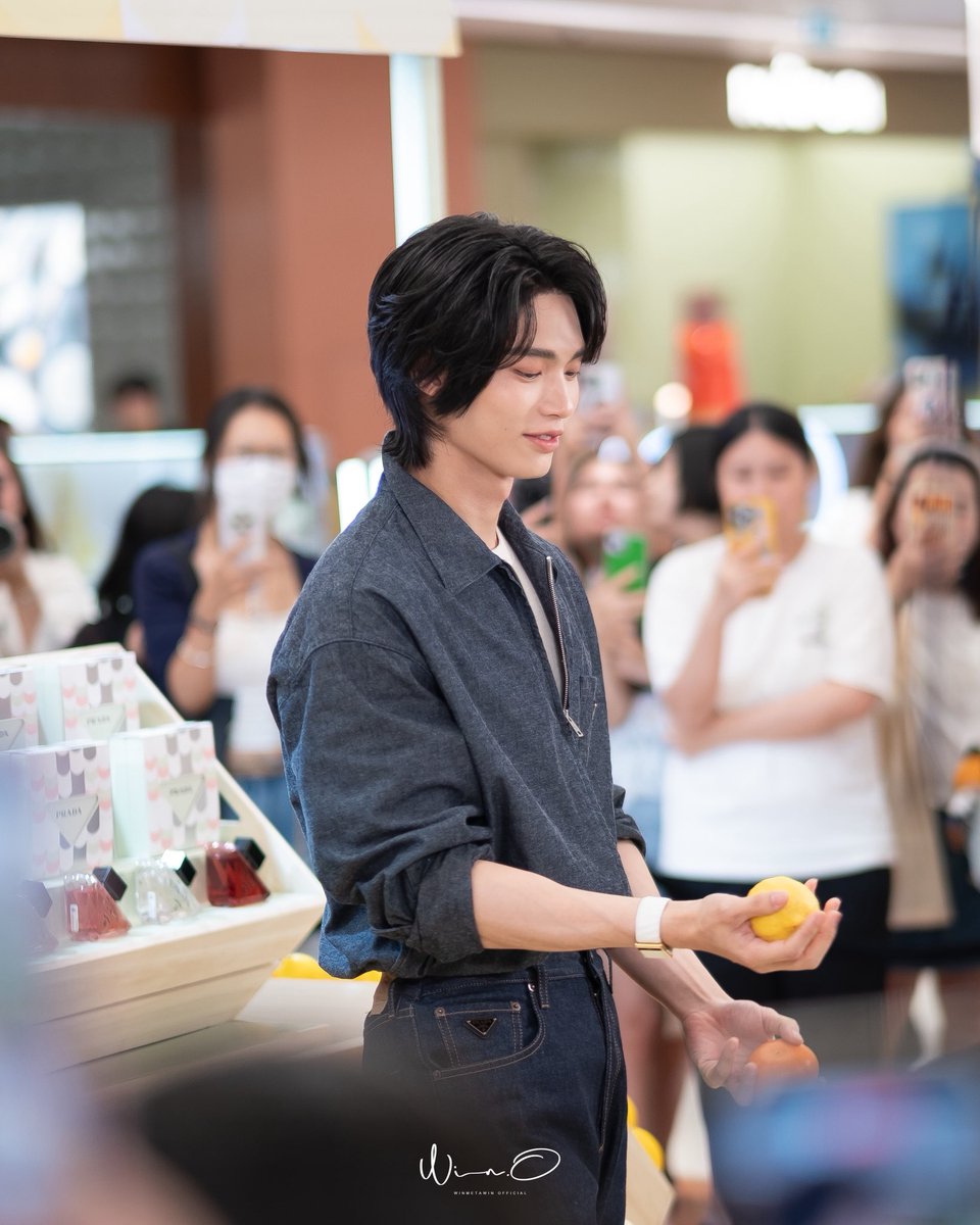 WinmetawinO's tweet photo. ออร่าจัดดด

PRADA BEAUTY SUMMER X WIN

#PradaBeautyxWin #PradaBeauty 
#PradaMakeup #PradaFragances 
#winmetawin https://t.co/pDLQDlzLNZ