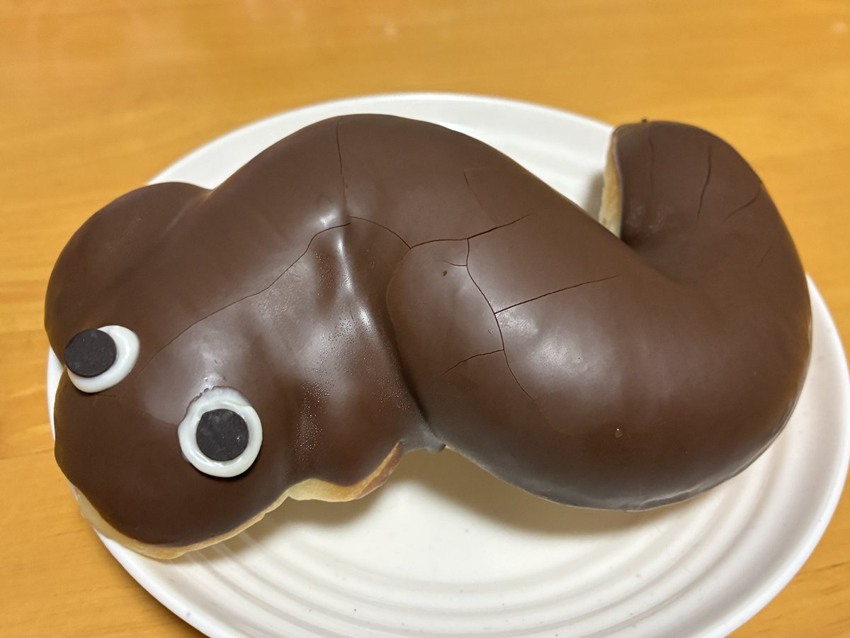corn_2013's tweet photo. うなぎパン😋 https://t.co/oCuivtw1Qv