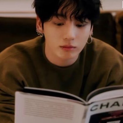 GKOKTK's tweet photo. #taekookau wherein,,,, https://t.co/VZDGYML61l