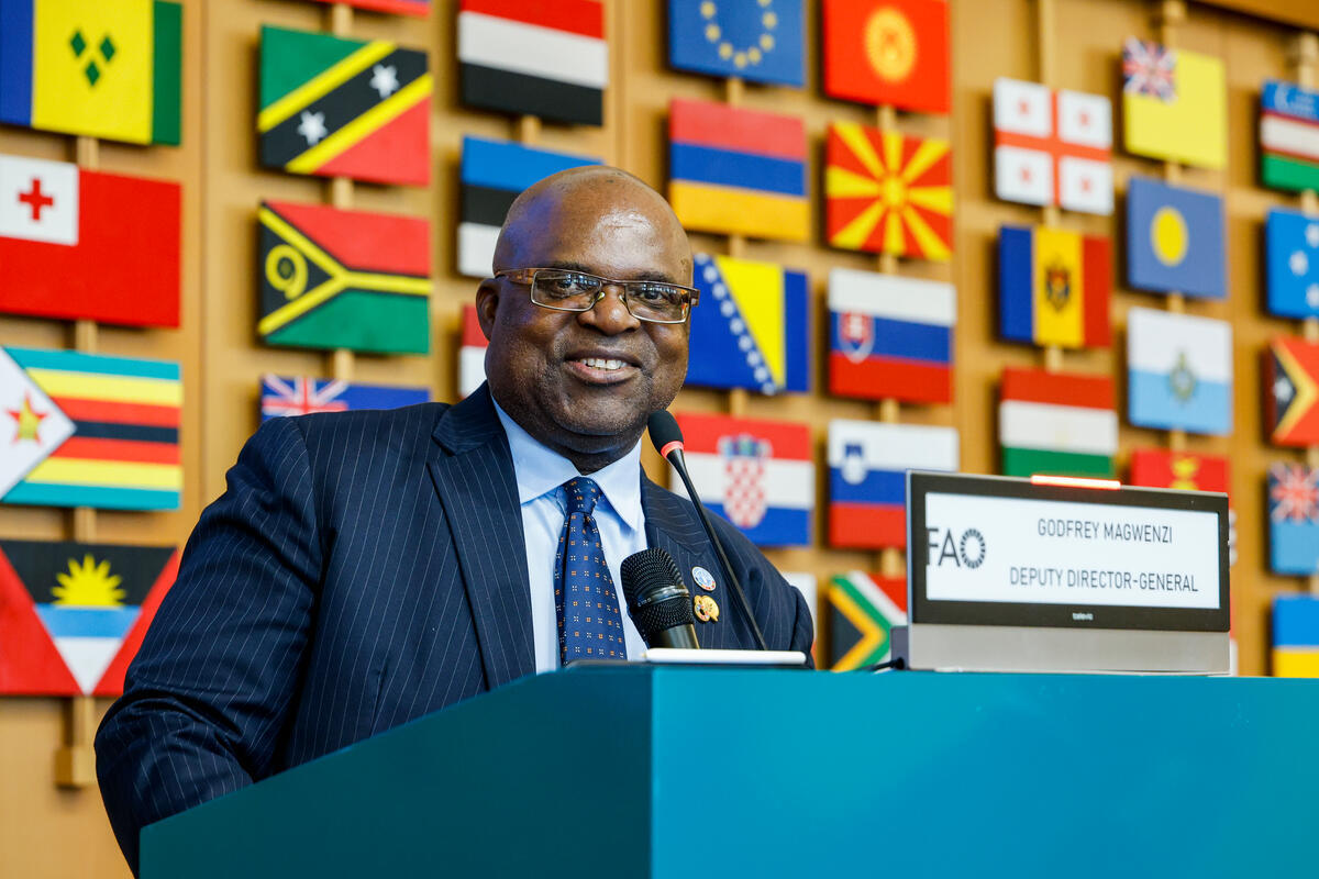 FAODDGMagwenzi's tweet photo. Excellent meeting on the @FAO #GPPTAD, a country-led initiative driven by shared responsibility, collective action &amp; and long-term preparedness to tackle transboundary animal diseases. No country is safe until all countries are safe.
@FAO4Members 
@FAOLivestock https://t.co/cNn2yBrYSo