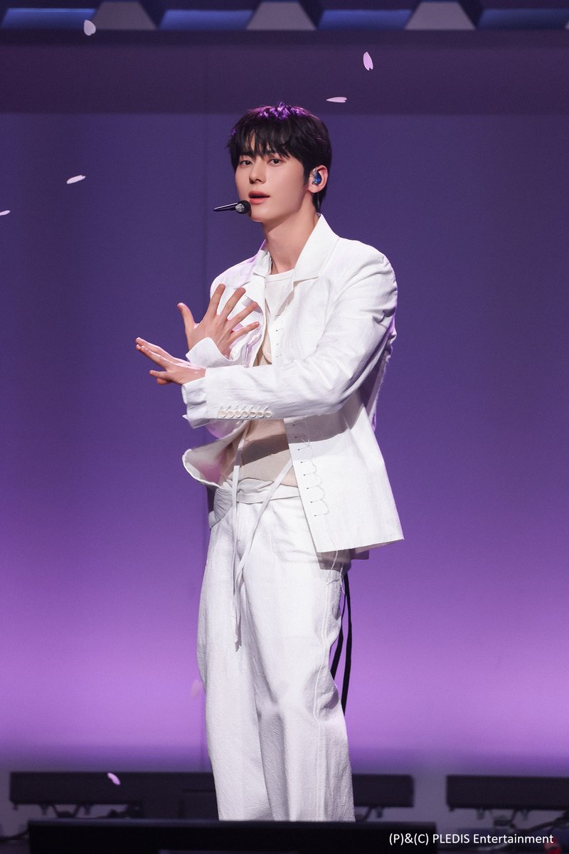 tvasahi_cs's tweet photo. 【ch1】

˗ˏˋ🌸アンコール放送決定🌸 ˎˊ˗

🗓8/29(土)ひる12時～
HWANG MIN HYUN FAN MEETING [UTOPIA] – TOKYO「テレ朝チャンネル特別版」

今年3月に開催された日本ファンミーティングに
舞台裏やインタビュー映像を収録🍑

🔗番組HP
https://t.co/DVcFj8tsFB

#HWANGMINHYUN https://t.co/C3WS1aZxiM
