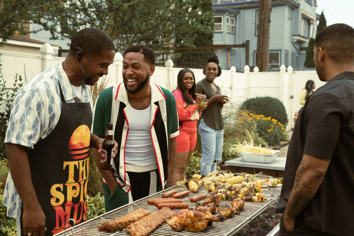 k_melaninqueen's tweet photo. Our show has finally come to an end after 8 seasons. We’ve experienced so many ups and downs throughout the series. From major storyline shakeups to characters evolving (or not) each season. It’s been a helluva ride, but we stuck through it til the end!🤎 #TheChi https://t.co/QaN80xBkl3