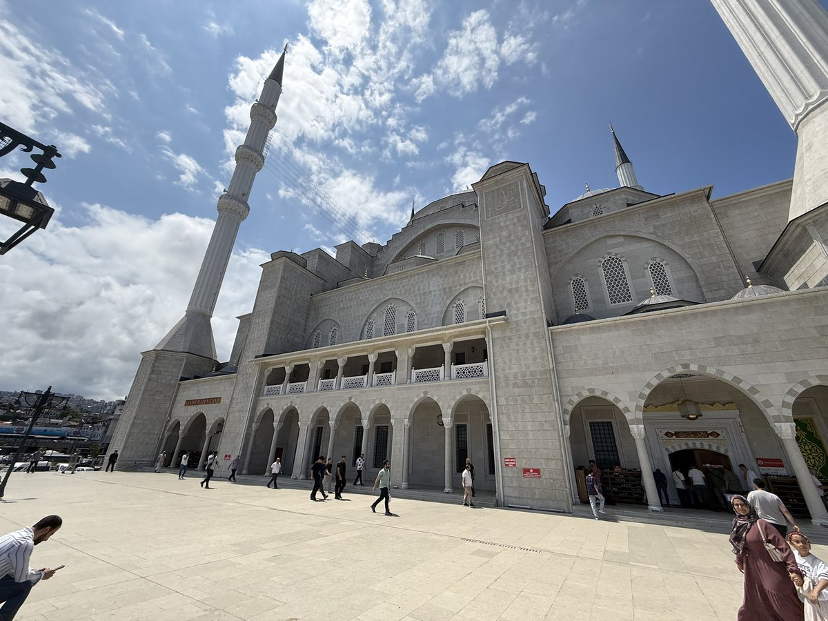 zafersen_com's tweet photo. Trabzon şehrinin en büyük camisi artık Hanife Hatun Camii 

📍Ortahisar, Trabzon https://t.co/uZZQx2ZeWC
