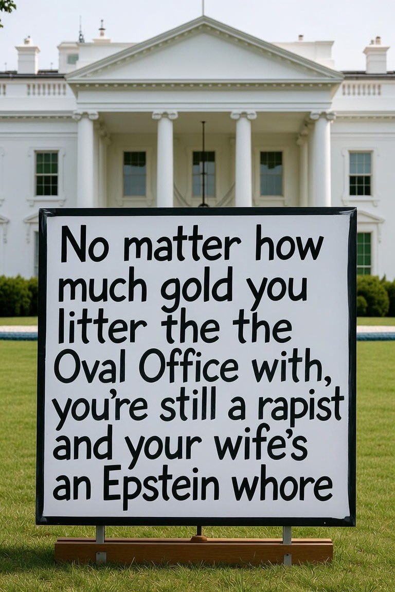 CjMfdt's tweet photo. FDT and his golden White House. https://t.co/F8s2jEv8dv