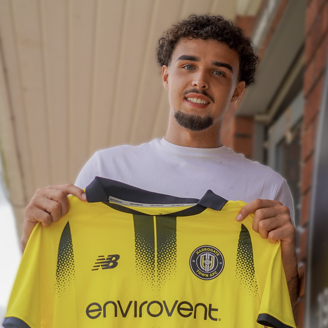 HarrogateTown's tweet photo. We are 𝙙𝙚𝙡𝙞𝙜𝙝𝙩𝙚𝙙 to announce the signing of Archie Baptiste  ✍️