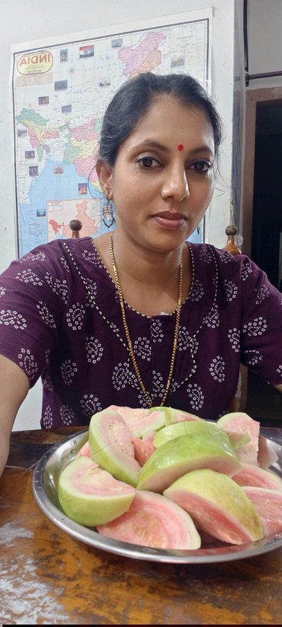 tanu___2002's tweet photo. Work time https://t.co/LqXrzK4vgF