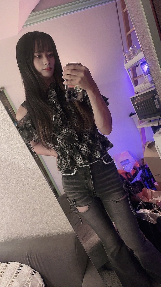 mi_cha0x0's tweet photo. 新しい服②
かわいかろ？ https://t.co/PN0lYVyxDT
