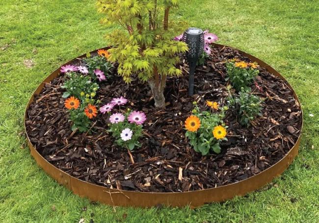 AWBSLTD's tweet photo. An untidy edge can spoil the look of even the best looking #lawns.
We have a range of #edging options to help your #garden look its best, in a variety of finishes.
From the modern steel core edge packs, to wood rolls, we have it.
FREE local delivery
https://t.co/gD5wRIyvhP
#awbs https://t.co/6ysAYaJ38r