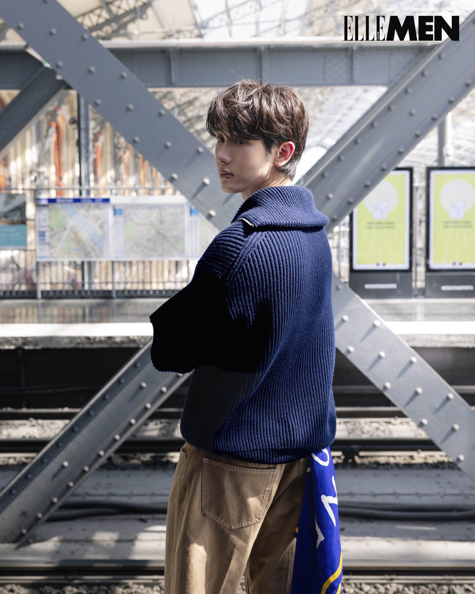 ElleMenThailand's tweet photo. หลังจากชมโชว์ CELINE Men Printemps–Été 2027 โดย Michael Rider แล้ว แอลเมนตามติด บุ๊ค–กษิดิ์เดช ปลูกผล กับเก็บภาพแฟชั่นเซต  3 ลุคจาก CELINE Men Automne -Hiver 2026 ที่ถ่ายทอดนิยามความเท่ในแบบผู้ชาย CELINE

#ELLEMENExclusive
#ELLEMENThailand
#CELINE
#MichaelRider
#BookKasidet https://t.co/1wK0h9iqQA