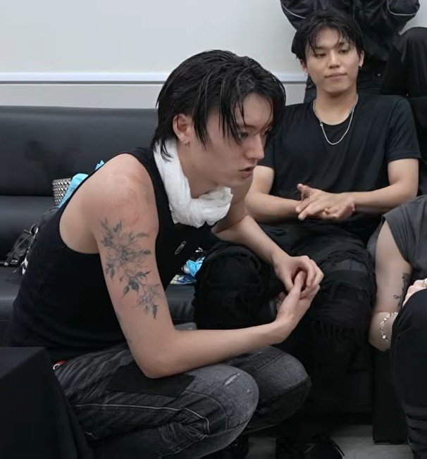 JEONGWO0XHARUT0's tweet photo. 🖤🖤

#하루토 #박정우 https://t.co/5NsGSTDjFy
