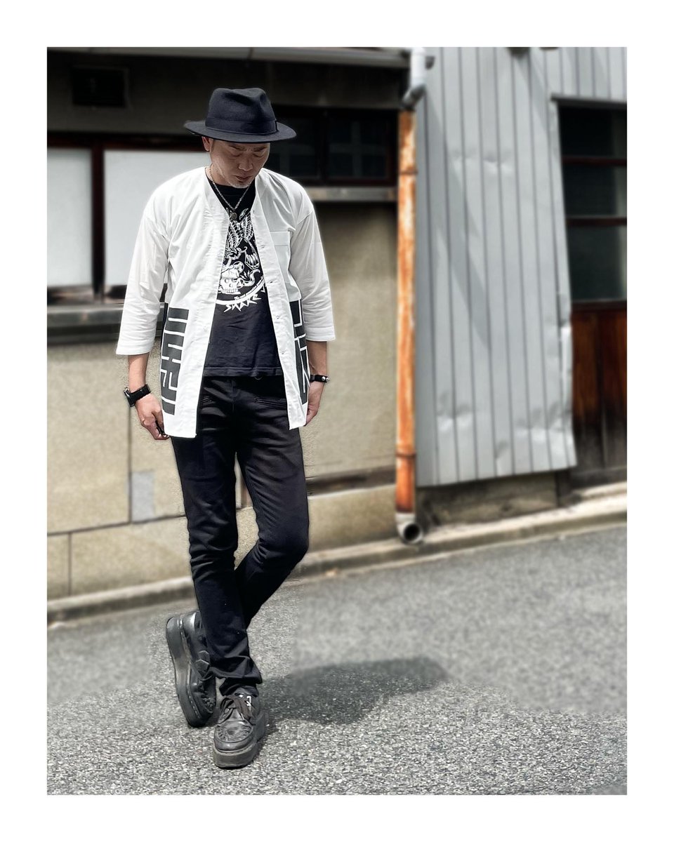 green_edge's tweet photo. 無くなってた鯉口シャツの白再入荷してます♪
チェックしてみてください!
https://t.co/62k9gK7MnC
【BASE】※海外からの通販ご利用はこちらから
https://t.co/2UHrsAs5yt
【メルカリshop】
https://t.co/JK7E6atMu7
#moderato #greenedge #鯉口シャツ #江戸角字 #江戸文字グッズ https://t.co/Cd3H9AdsUd