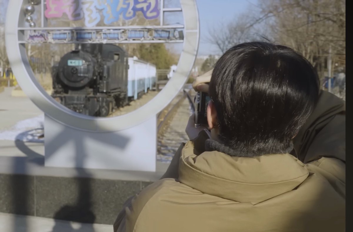 minghaocheoI_'s tweet photo. wonwoo's spring, summer, fall, winter, &amp; everywonwoo four seasons' parallels omg 🛤️ https://t.co/L3GIFHGYLq