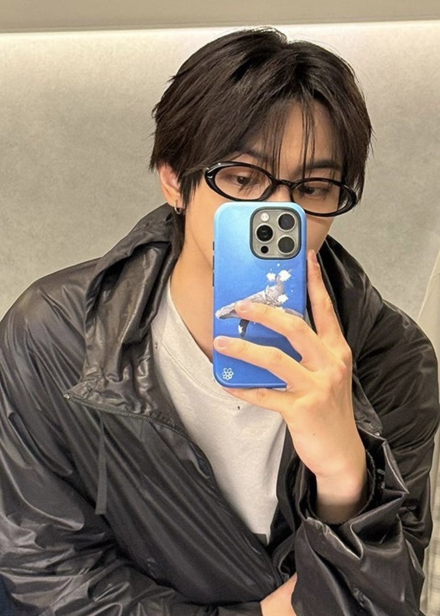 jadedwonie's tweet photo. 🦋🌸 https://t.co/2NRb84H2Wg