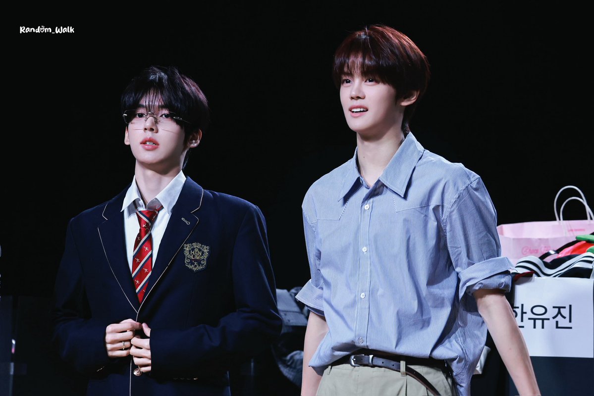 Random_Walk's tweet photo. 260717

#김규빈 #KIMGYUVIN #한유진 #HANYUJIN #콩딱즈 #kongddakz #AND2BLE  #앤더블 https://t.co/lCgsX6cuFn