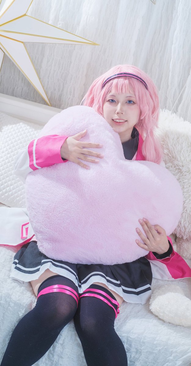 _shinocos's tweet photo. Cosplay*🌈🕒️ 💞🦩

 　　僕からたくさんの　君への愛言葉

📸 @inusuke_yappy さん
🏢 @meltypico https://t.co/DREsA6pqQw