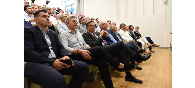 MinagricPress's tweet photo. Ο ΥπΑΑΤ, Μαργαρίτης Σχοινάς από την Αμερικανική Γεωργική Σχολή: Δεκτές όλες οι επιλέξιμες αιτήσεις για τα θερμοκήπια   https://t.co/UdU2mHL2L4 https://t.co/tacBu7qQm2