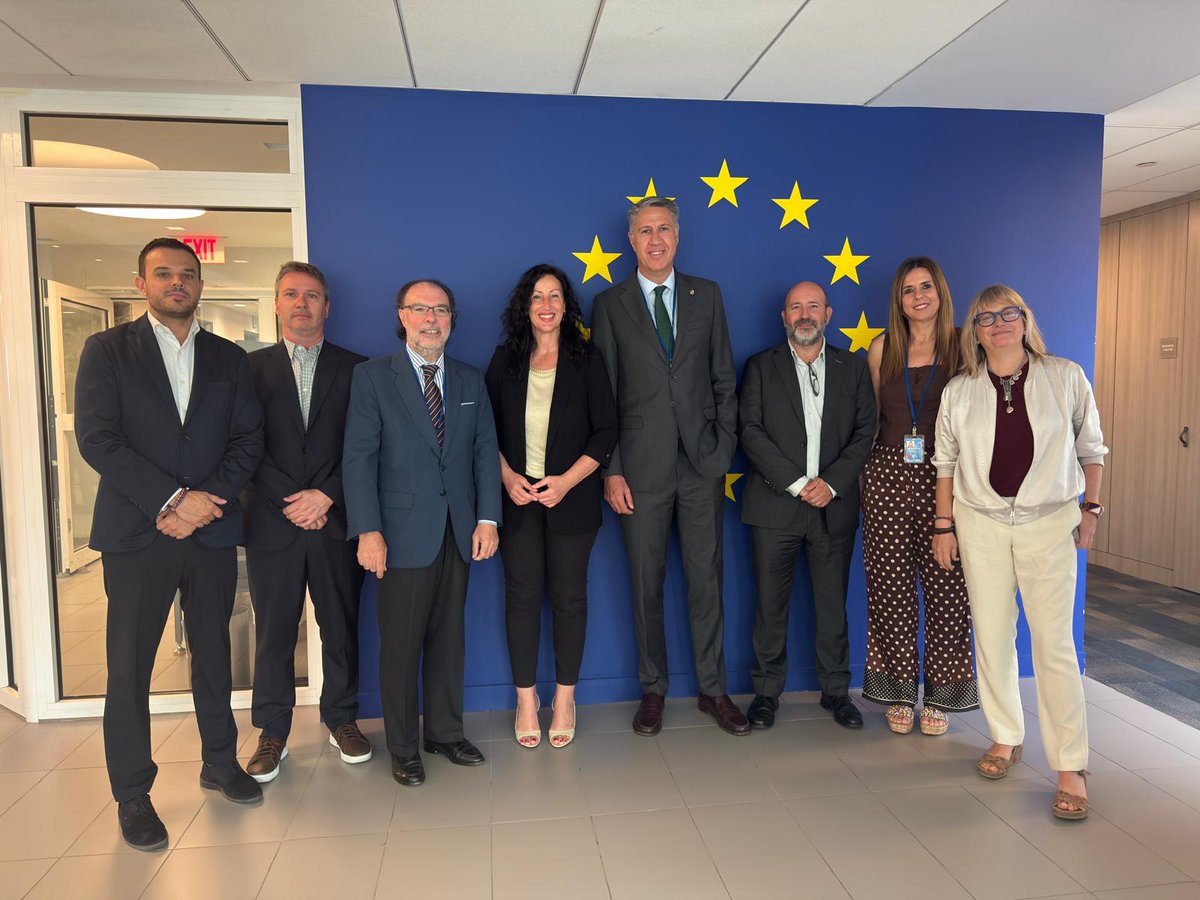 fempcomunica's tweet photo. 🌏🗣️La #FEMP lleva la voz de los gobiernos locales al debate internacional sobre la Agenda #post2030.

En representación de los municipios de toda España, @Albiol_XG, ha reclamado que  el acceso a una vivienda asequible ocupe un lugar prioritario en la futura agenda internacional.

🤝La federación defiende una mayor participación de las entidades locales en el diseño y ejecución de las políticas públicas de 🌱desarrollo sostenible.

https://t.co/6CxyBPCy7o