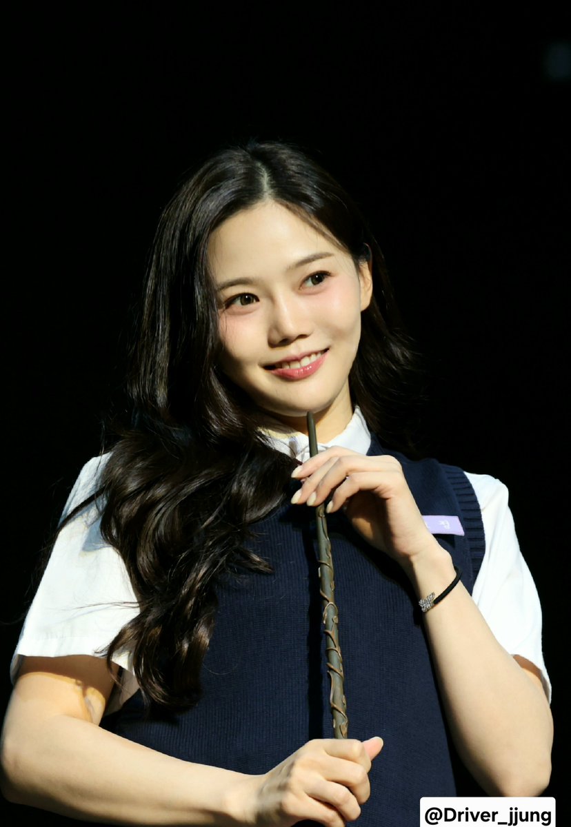 Driver_jjung's tweet photo. 260628 오마이걸 효정 Purple Note 앨범 발매기념 마지막 팬사일회
#오마이걸 #효정 #나의작은청춘에게 #OHMYGIRL #HYOJUNG #PURPLE_NOTE https://t.co/aTsSoLWjPb