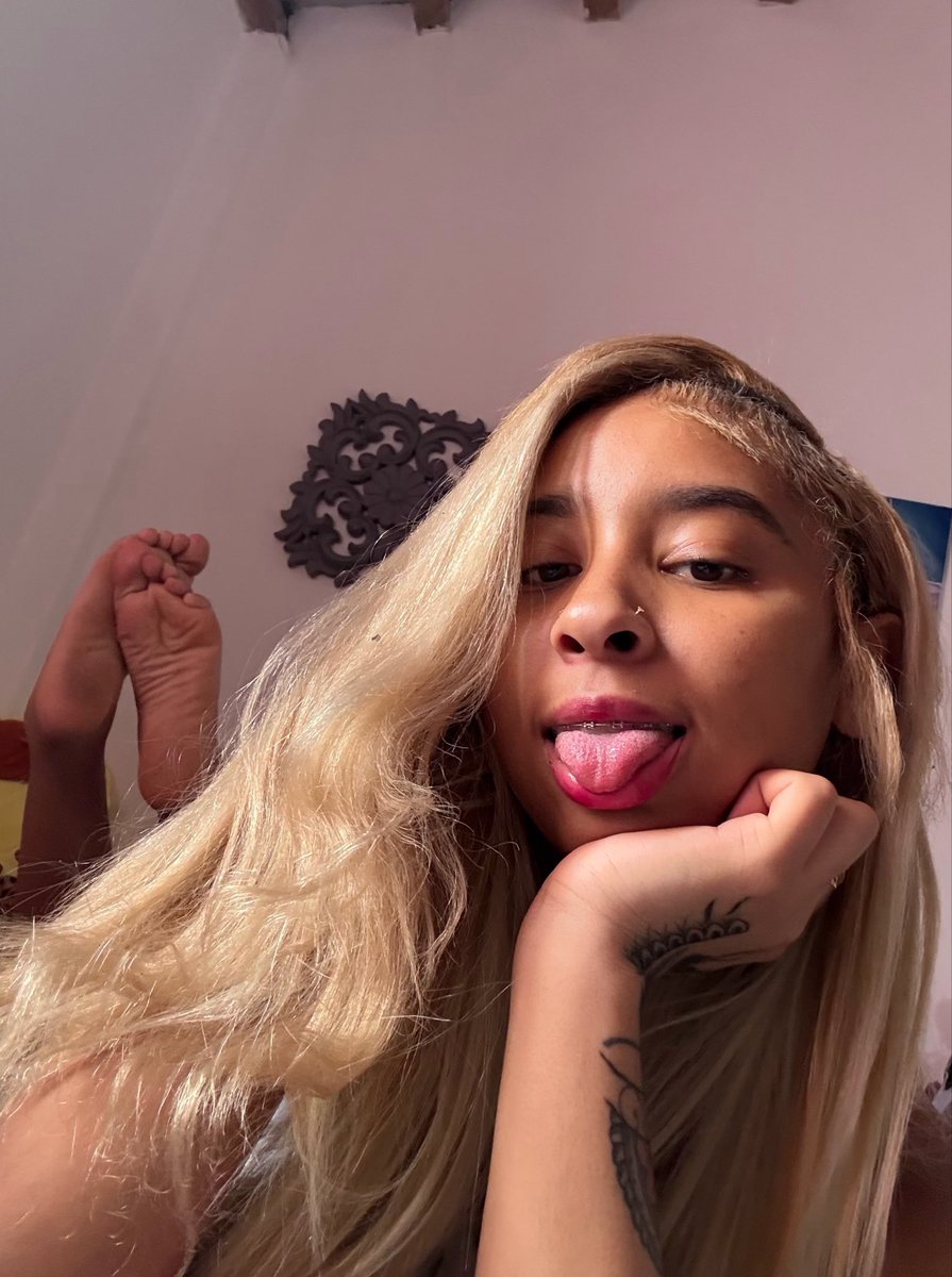 User9427885's tweet photo. Who tryna goon and send irls or any female #wankchat #bi #goon #goonbud #horny #gooner #trade https://t.co/8DztqVJR2G