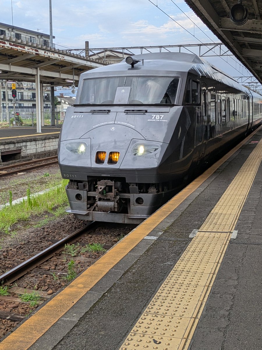 love417liner's tweet photo. きりしま号に乗って、鹿児島中央に戻ります！🚈 https://t.co/vvHf15KTdg