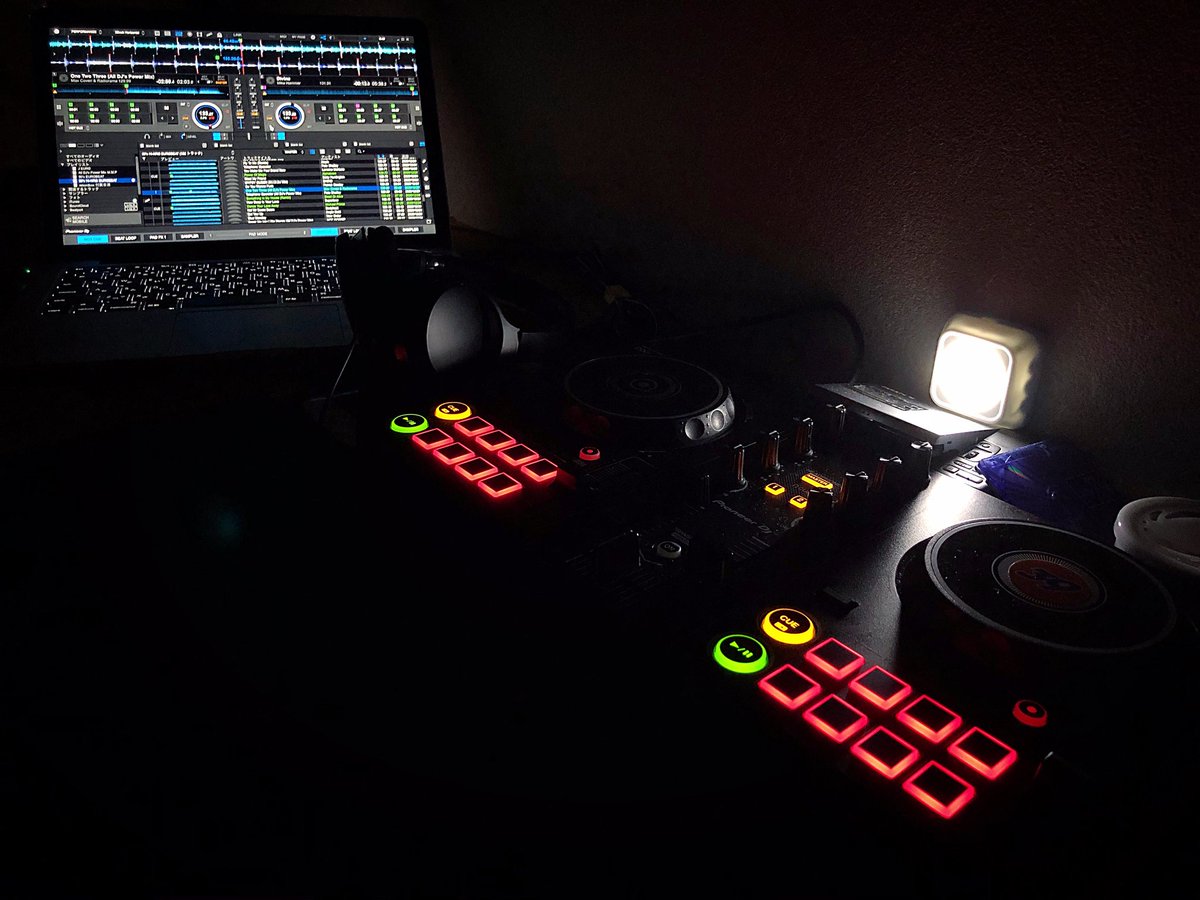 too_1026's tweet photo. 初めて買ったのはDDJ200
その後DJハマりこれになった、
みんなタンテ楽しくていいゾ。 https://t.co/orlOslB7sE
