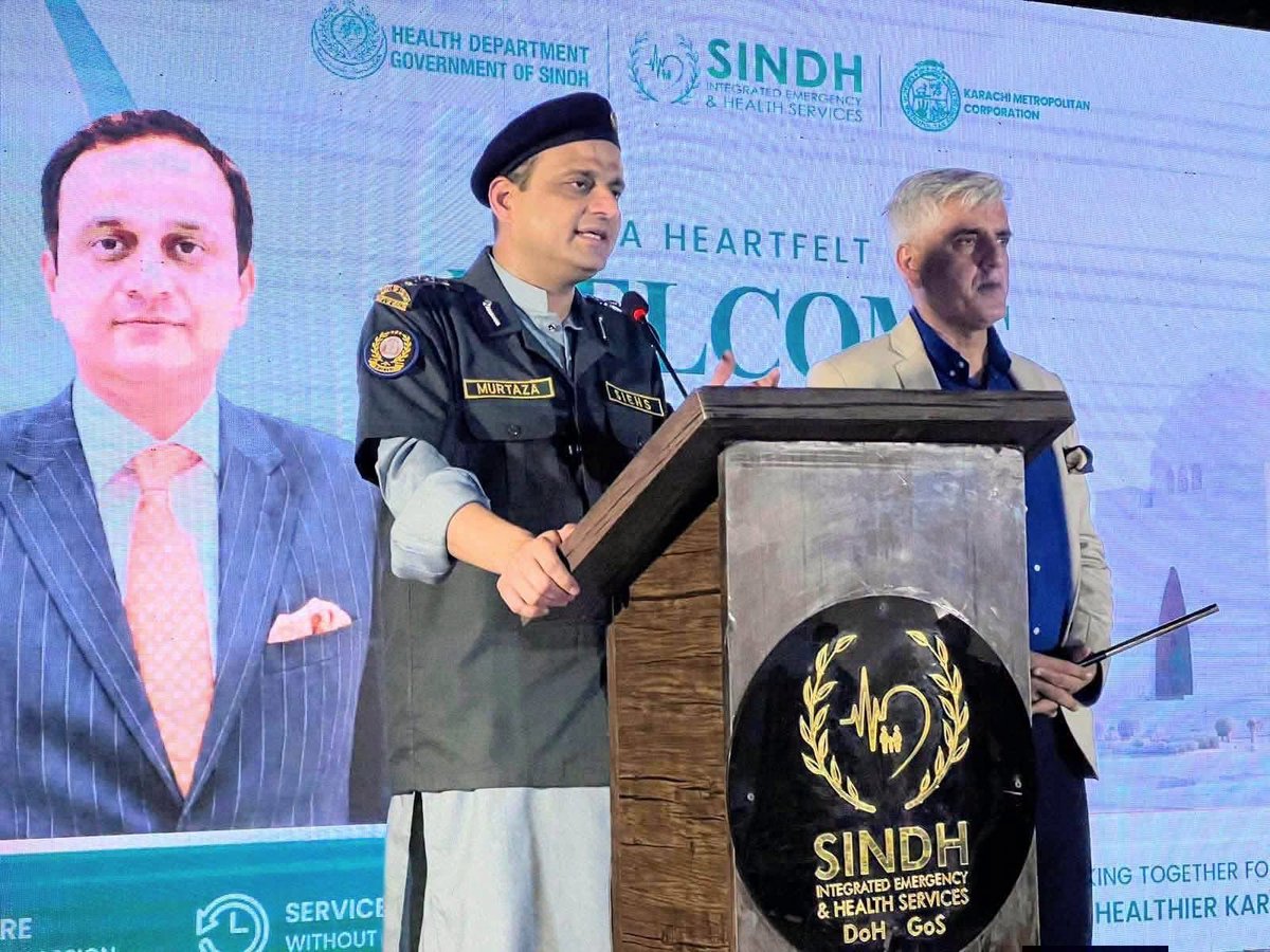 aniqajamali30's tweet photo. Mayor #Karachi @murtazawahab1 emphasized importance of expanding strengthening the city's ambulance network to ensure faster, @siehspk more efficient emergency medical services for every citizen.The improving emergency response #infrastructure is essential to protecting lives and enhancing public safety across #Karachi 🏥
#Karachiworks #visionkarachi