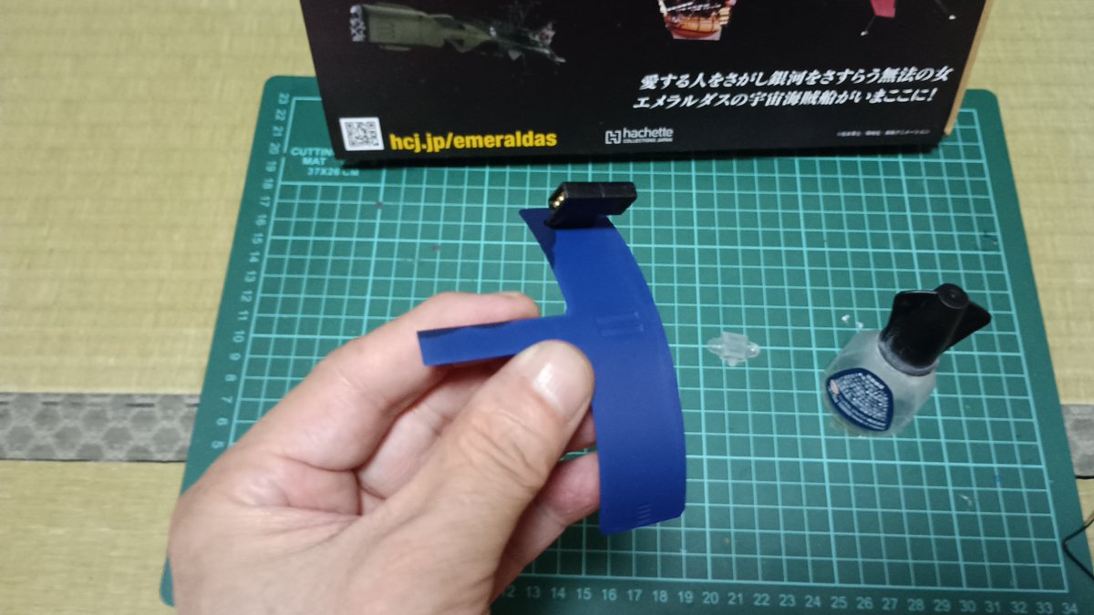 crystal719bon's tweet photo. クイーン・エメラルダス号の150号の組み立てです。以前組み立てた工程と同じなので短時間で出来上がりです。次回は外装の連結とモーターの取り付けになると思います。次回は来週です。#クイーン・エメラルダス号 https://t.co/TxnVQMqOcu