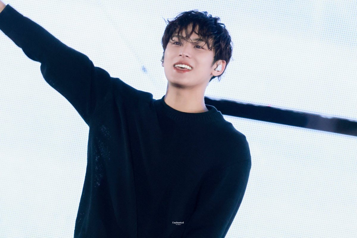 enchantedtomgyu's tweet photo. 260404 NEW  Encore

#세븐틴 #SEVENTEEN
#민규 #MINGYU #ミンギュ https://t.co/UDGKCfl76m