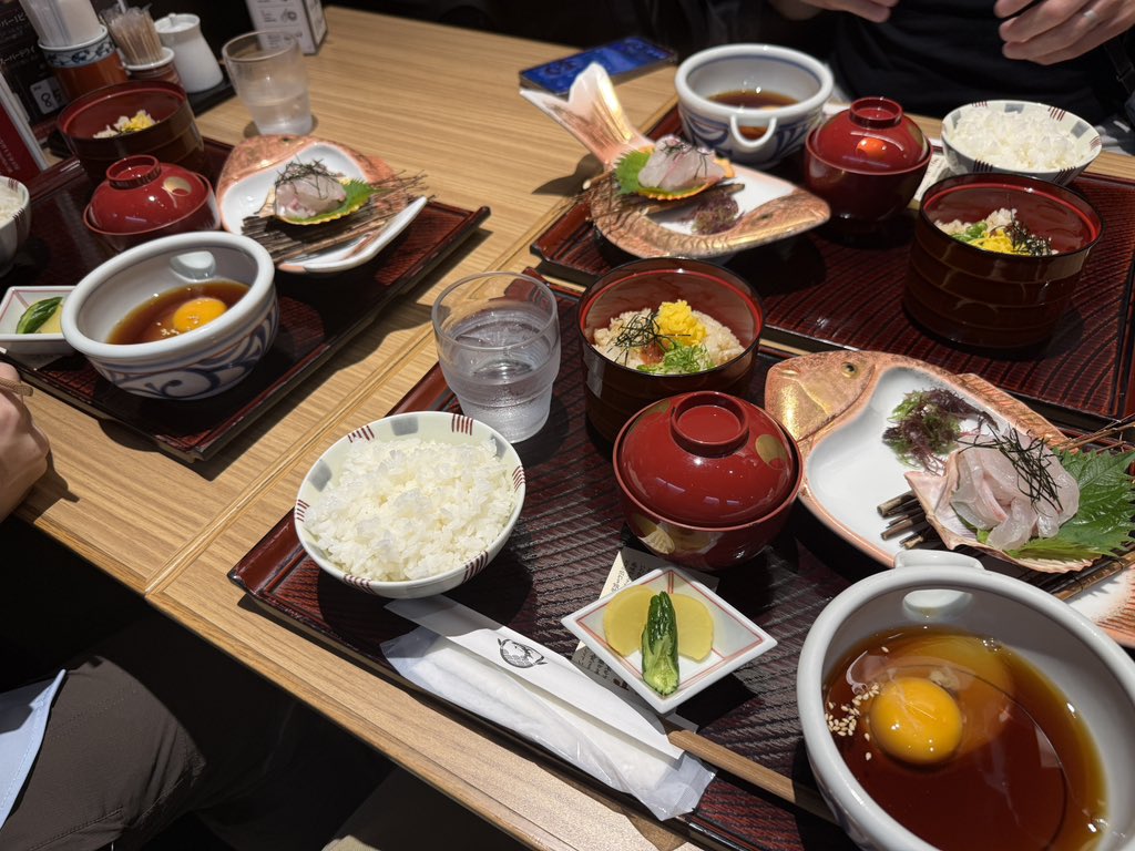 yo12525's tweet photo. 本会議終わりで、道後温泉の鯛めし屋さんへ。
#janog https://t.co/3BjWKhiPx8