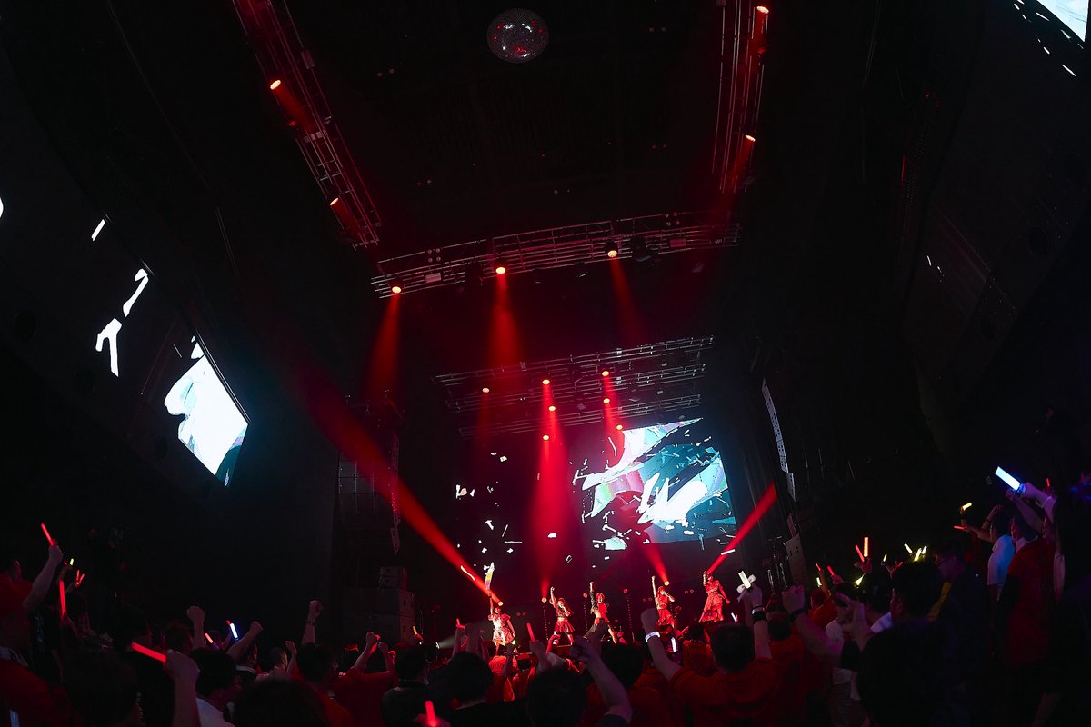 RED_RED_RED_i's tweet photo. 【📕 メディア情報 📕】

￣￣￣￣￣￣￣￣￣￣￣￣￣￣￣
RED-i 5th Anniversary ONEMANLIVE
-Go Above Ground- at Zepp Shinjuku

レポート記事が公開されました！

ガルポ！
︎▶︎▶︎ https://t.co/0PaODz4xIG

CROSS PRESS
▶︎▶︎ https://t.co/veBEqN1iHF

media-iz
▶︎▶︎ https://t.co/iA3TaQAxa4
＿＿＿＿＿＿＿＿＿＿＿＿＿＿＿

#レッドアイZepp710
#レッドアイ