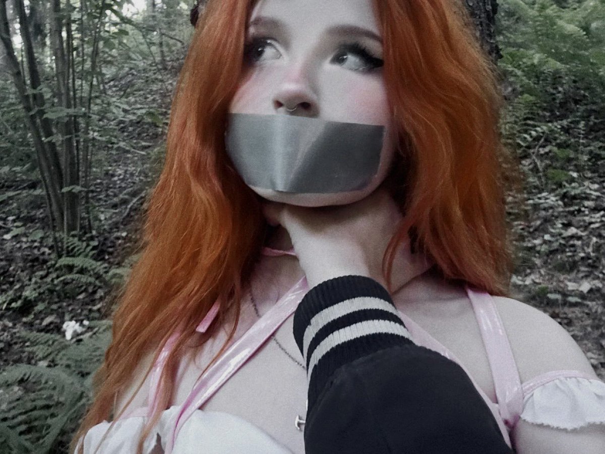 Listenlilslut7's tweet photo. Only way to keep a girl from whimpering is duck tape 😖#nolimits #youngerandolder #sub #bdsm #ddlg #nsfwtwtًً #daddykink #little #shtwt #edtwt https://t.co/2xtXxboTxV