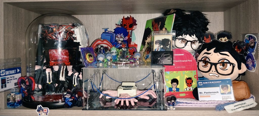 MuYuliang2's tweet photo. 也许是一个YuppiePsycho展示柜？
Tiki-Taka手办和点阵手办来源于华蓝PruBlu老师！
#YuppiePsycho https://t.co/byGaUqWVHy