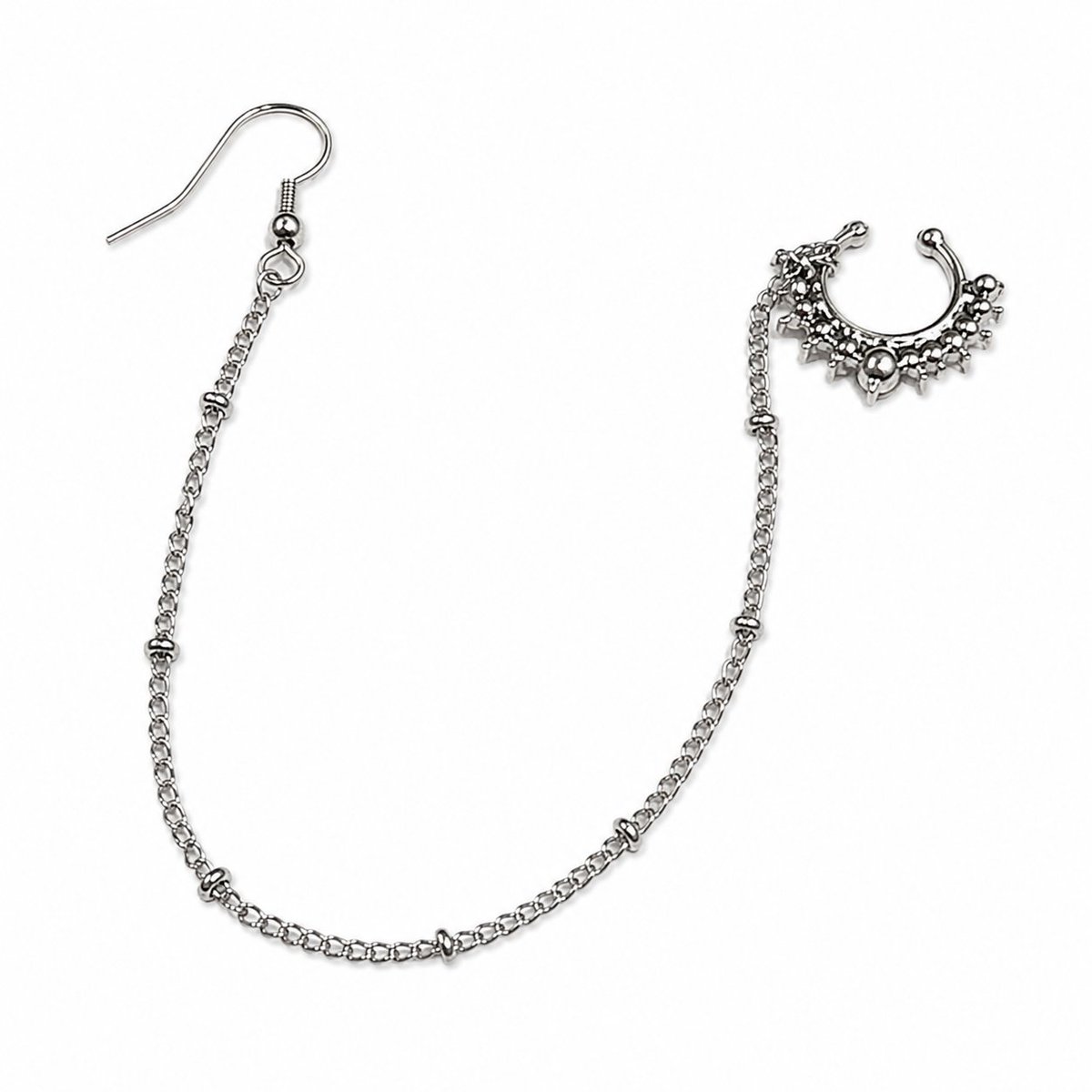 peachsapporo's tweet photo. ✨新入荷✨

セプタムとロブをチェーンでつなぐ、存在感抜群のチェーンピアス🖤✨

💎 セプタム×ロブ チェーンピアス
💰 900円＋税

人と被らないアクセサリーをお探しの方におすすめです✨
#ボディピアス #セプタム #チェーンピアス #イヤーピアス #ロブピアス #ゴシック  #地雷系 #韓国ファッション https://t.co/ft1a19Y3rd