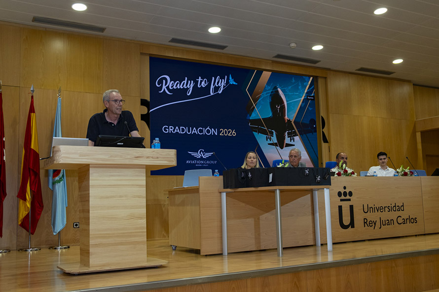 Hispaviacion's tweet photo. 🎓 204 nuevos profesionales formados en @AviationGroup_ se gradúan en la @urjc listos para incorporarse al sector MRO de la mano de gigantes como @Iberia y @Ryanair_ES. 👇 https://t.co/eIwDSbGDoP
#MantenimientoAeronáutico #LMA #Formación #Aviación https://t.co/FOzm7f7AVe