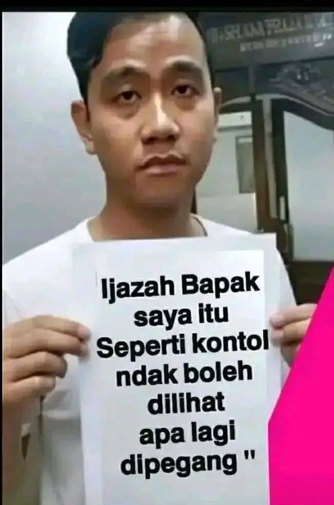 yanrehsos14m's tweet photo. @OneLove4Human BERTAHUN TAHUN SI TUKANG PAMER IJASAHNYA GHOIB https://t.co/BZZdbLOCh1