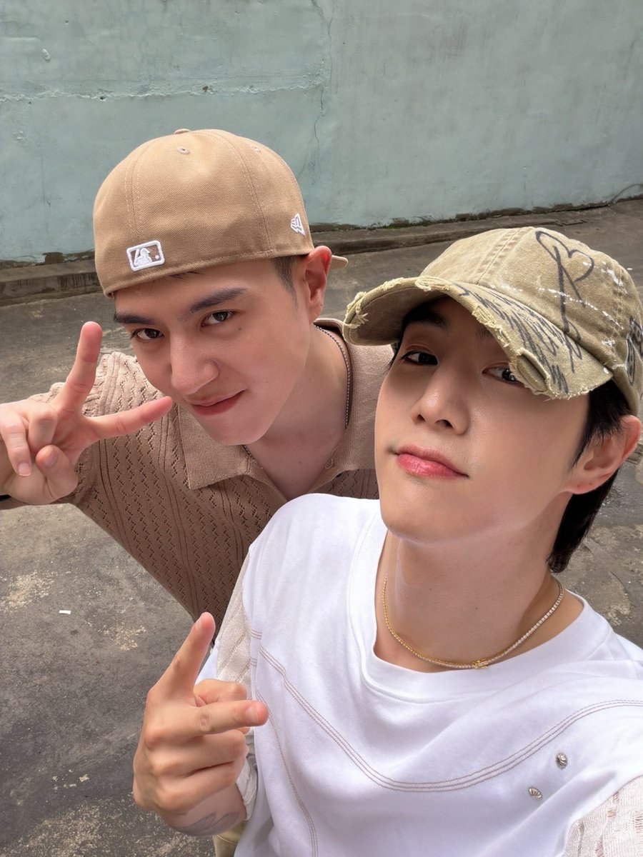 AlwaysForGyeom's tweet photo. [IG] 260717 yugyeom

“the second vacation has ended 🐤🐦🐧💚” 

🔗 https://t.co/Kh4o59pRok

#Yugyeom #유겸 @yugyeom 
#AOMG #GOT7 @GOT7Official https://t.co/peZ3oMRxwi