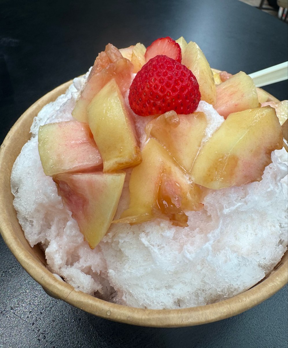 aslan35lp's tweet photo. 本日の桃活🍑😋
#日本橋かき氷フェスティバル
#千疋屋日本橋本店 https://t.co/FlCmLuqnvT
