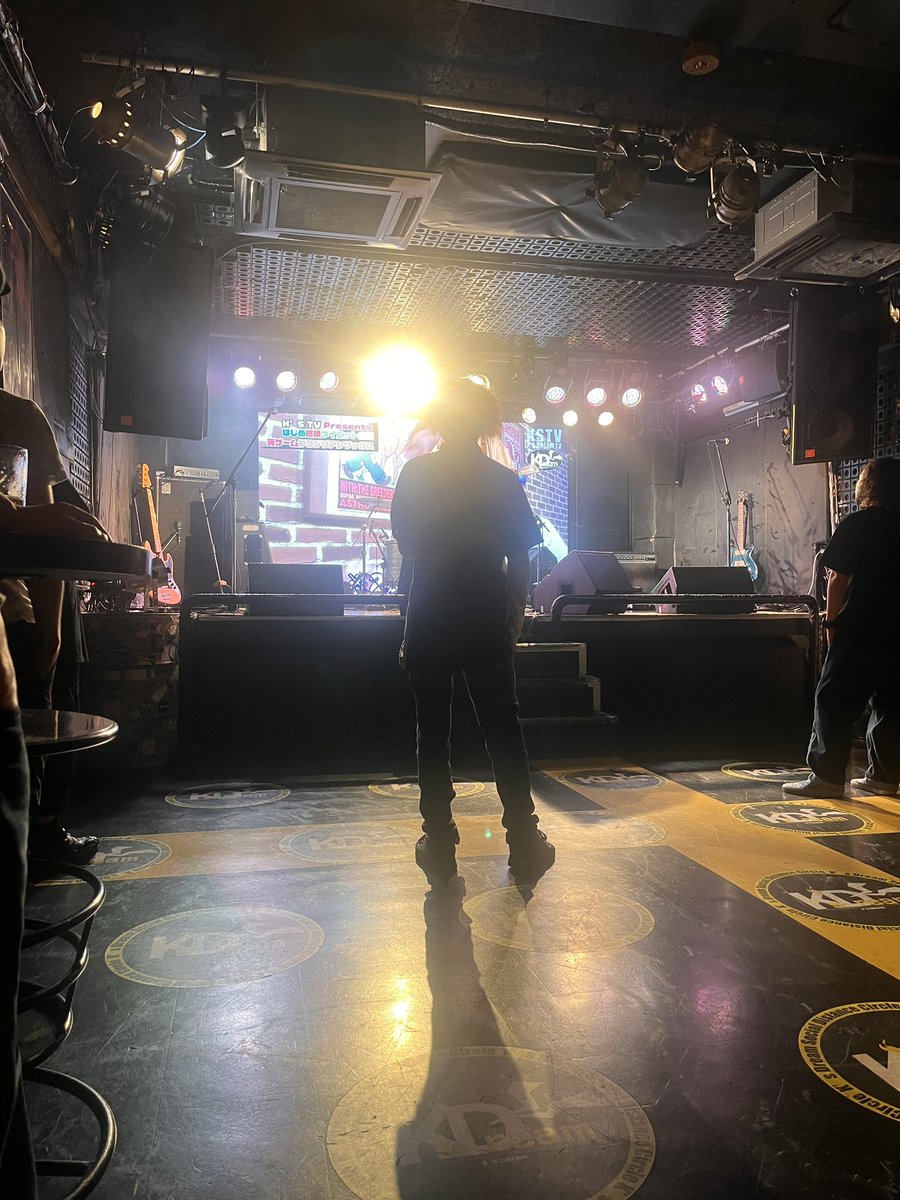 hide_41's tweet photo. 創を偲ぶ会。最高かよ！
マジ最高のライブハウス！！！
#ksdream https://t.co/6N0Mxa1Py0