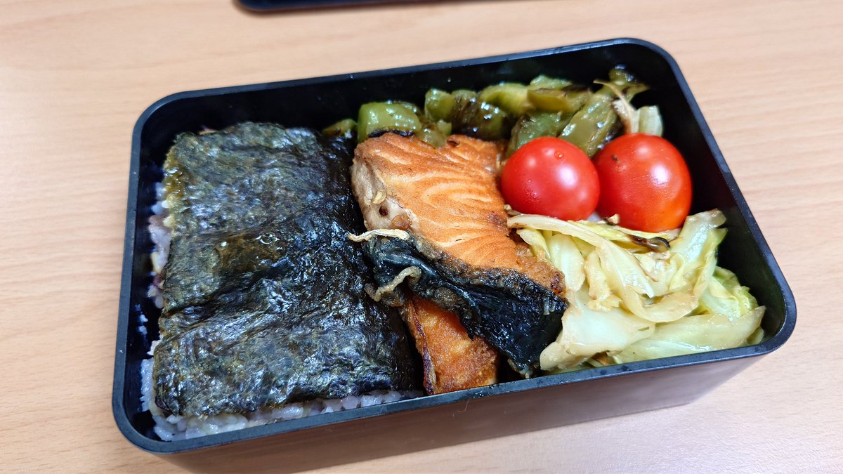 NichijoTW's tweet photo. 昨日に引き続き再びのり弁。今日は全部自分で作った！

なんか弁当作るの楽しくなってきた😆 https://t.co/ibM7sIF4PI