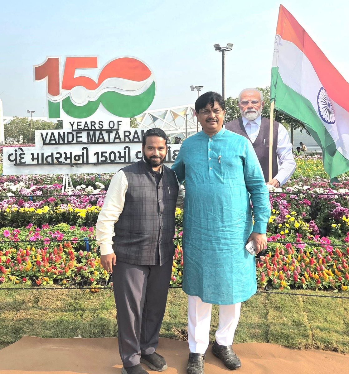 chiragshetebjp's tweet photo. *** ℍ𝔸ℙℙ𝕐 - 𝔹𝕀ℝ𝕋ℍ𝔻𝔸𝕐 ***
भारतीय जनता युवा मोरचा के पूर्व राष्ट्रीय अध्यक्ष, मेरे जेसे हजारो कार्यकर्ताओं के मार्गदर्शक, वेजलपुर विधानसभा के धारासभ्य बडें भाई श्री अमित ठाकर जी को जन्मदिन की हार्दिक शुभकामनाएं💐
┳╱┳
┣━┫α ρ ρ у  
┻╱ ɮιπтн∂αγ https://t.co/2VKVpKki2t