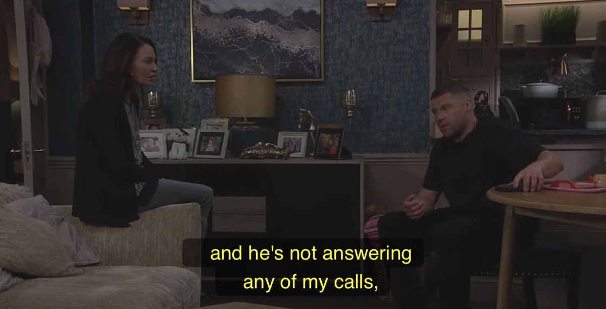 robrondryanfan's tweet photo. Aaron thinking Robert was still annoyed at him because Robert didn’t answer any of Aaron’s calls 🥺 bless him
When in actual fact Robert was lead unconscious in the field.
#Robron https://t.co/daf6YkpVxI