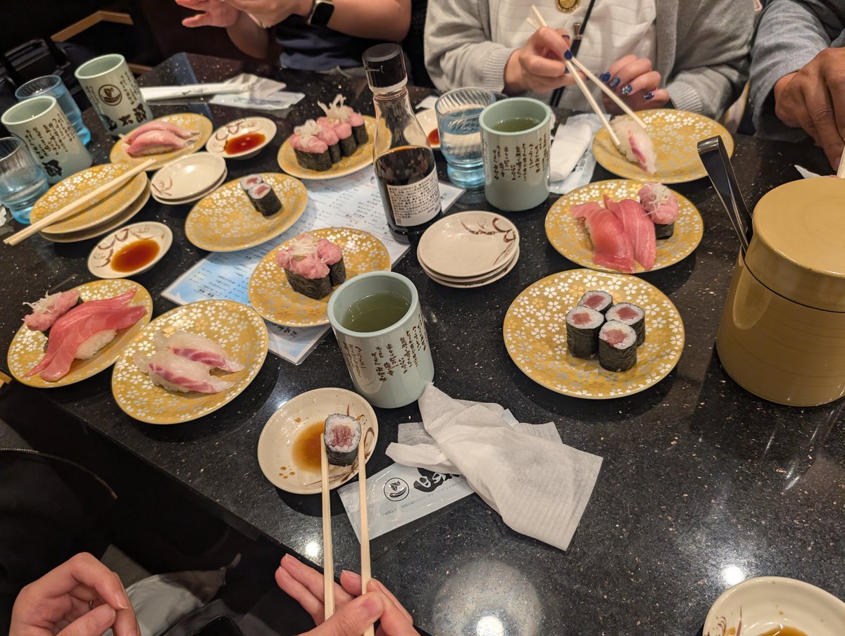Sam0n_jp's tweet photo. SUSHI 🍣 Very UMAI https://t.co/jU8AKhw3Jm