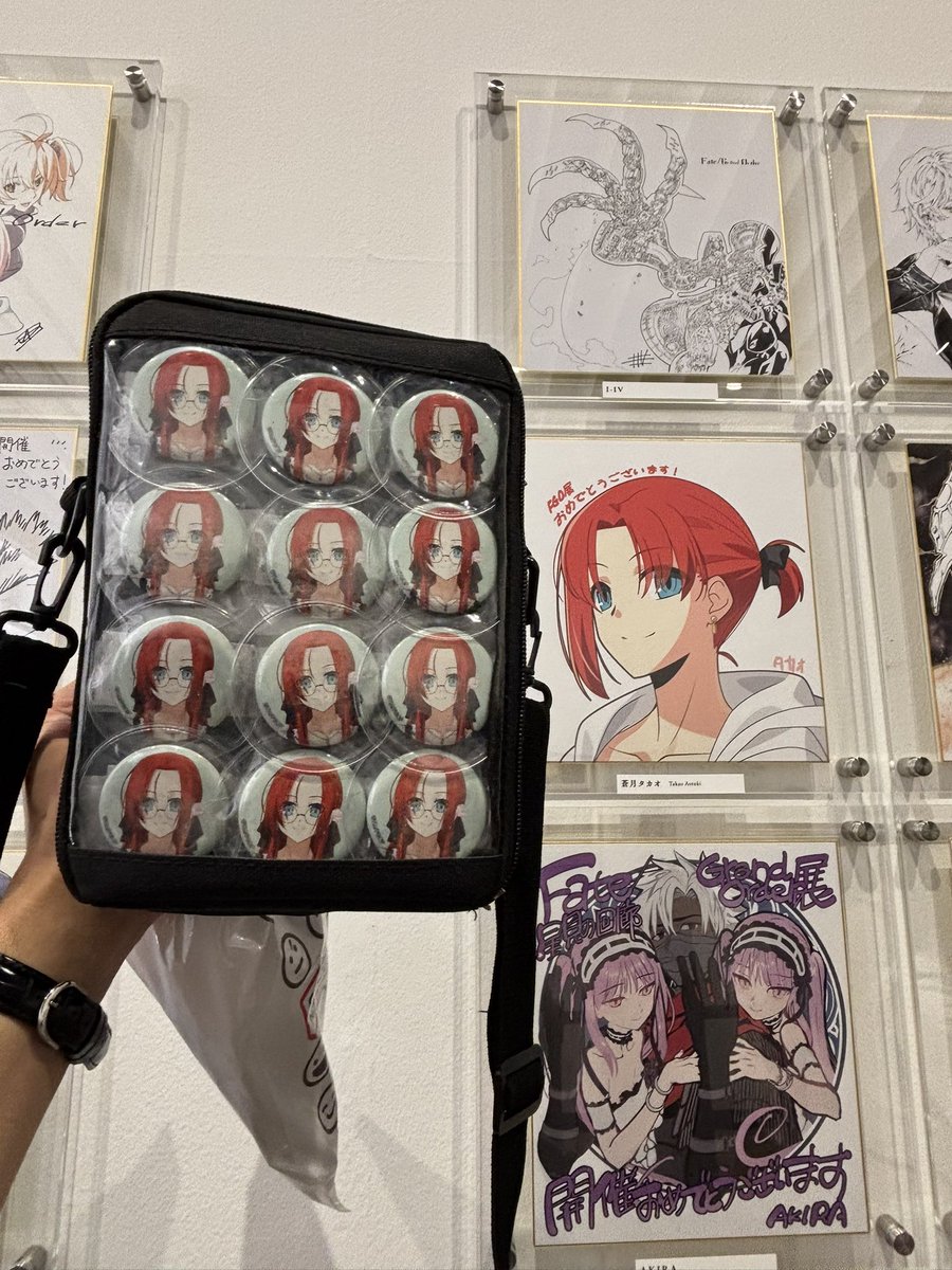 irregular2983's tweet photo. 取り急ぎ言いたいこと
蒼月タカオ先生！！！
ご褒美にも程があるでしょ
痛バック作ってよかった
最大級の感謝を…
これからもブーディカと共に歩んでいきます
#FGO展
#ブーディカ https://t.co/VZGgYpoPwT