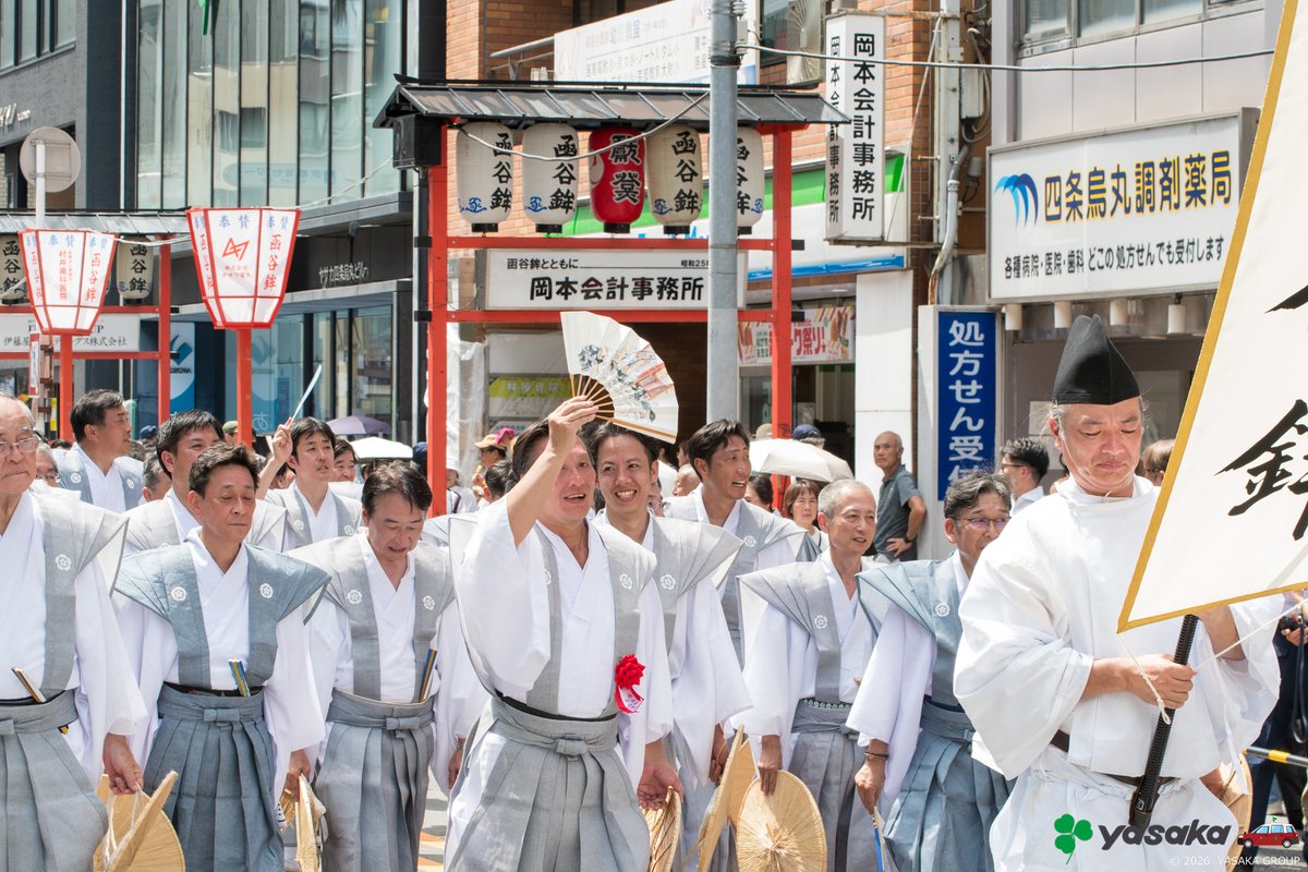 そして四条新町で最後の辻回し。 四条通を東に向けて帰町です。 暑い中