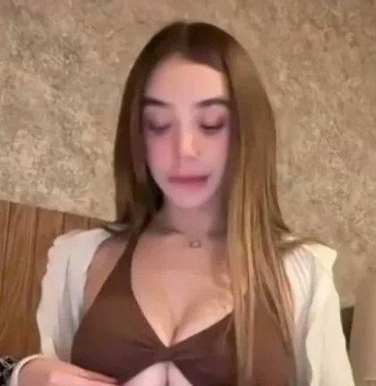 bazz_global's tweet photo. 😱 Nadie esperaba esto... "Dominik Armenta video", "Alfredo Valenzuela y Dominik video" y "Dominik Armenta 🧡🧡🧡 Reto Naranja" están entre las tendencias en Twitter. ¿Ya viste de qué todos hablan? 👀

- Video en los comentarios👇 https://t.co/teOzuqnmIH