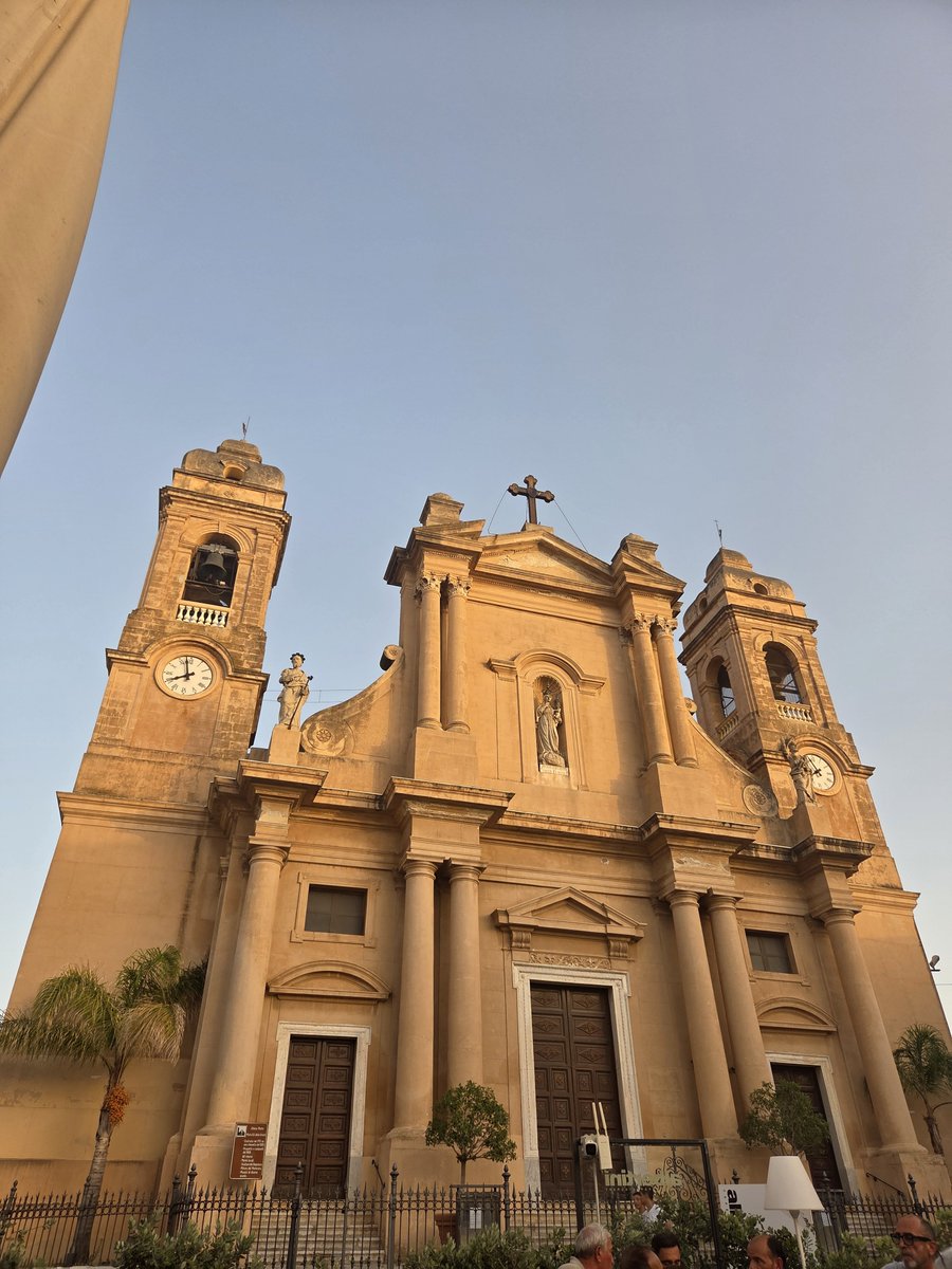 Aedrareforged's tweet photo. Palermo (Terrasini) è fantastica https://t.co/LZeHjPUVtT