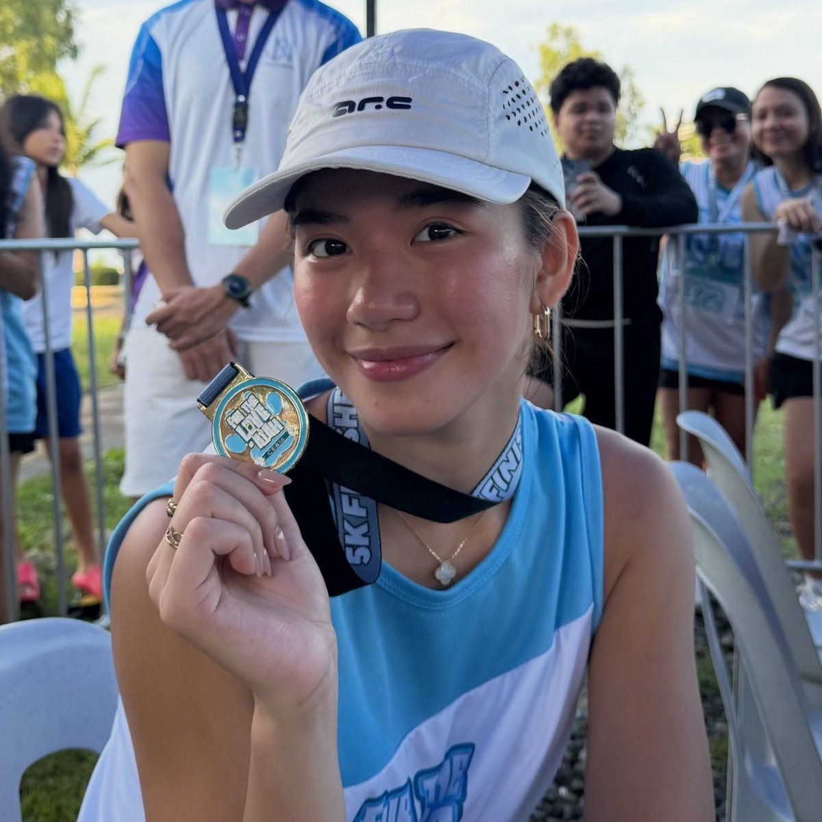 jhoaiahsvault's tweet photo. year 2025 &amp; year 2026!!! our lovable baby 5KM finisher 🩵 https://t.co/M7iHzVKzBF